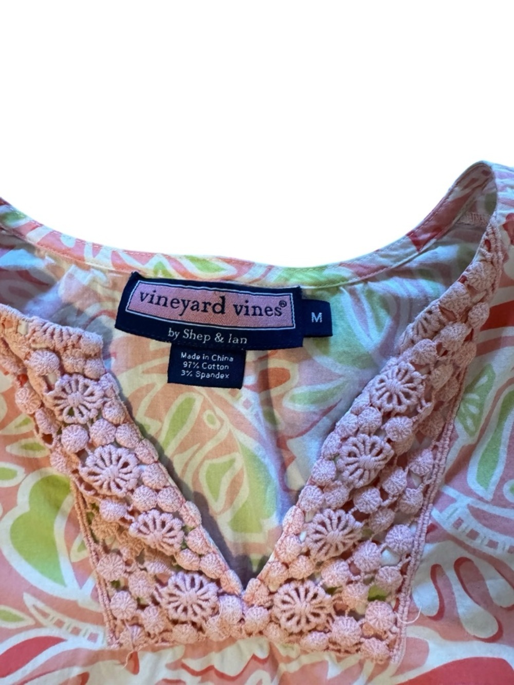 Vineyard Vines Printed 3/4-Sleeve Blouse with Crochet Detail Size Medium - Picture 3 of 12